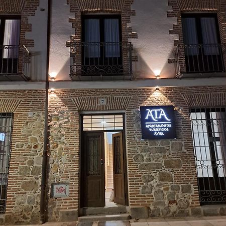 Apartamentos Turisticos Avila Puerta De San Vicente 0-2 Eksteriør billede